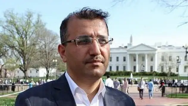 Mısır'da demokrasi rüyası kabusa dönüşmek üzere