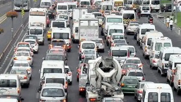 Trafiğe kayıtlı araç sayısı arttı