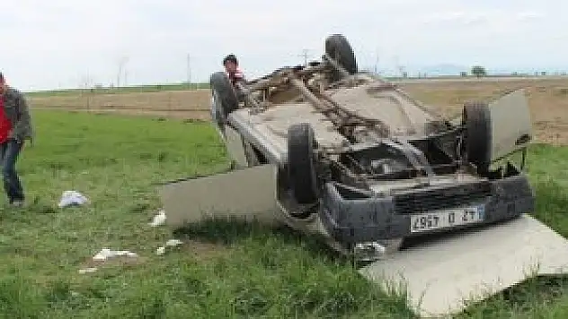 Beyşehir'de otomobil devrildi: 4 yaralı