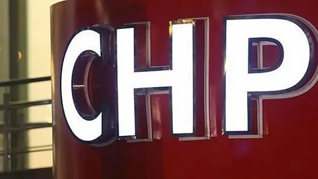 CHP'de iki Başkan daha aday olmayacağını açıkladı