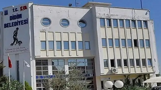 CHP'de büyük skandal! İcradan satılık belediye binası