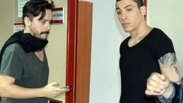 Bonomo ve ekibini taşıyan araç kaza yaptı