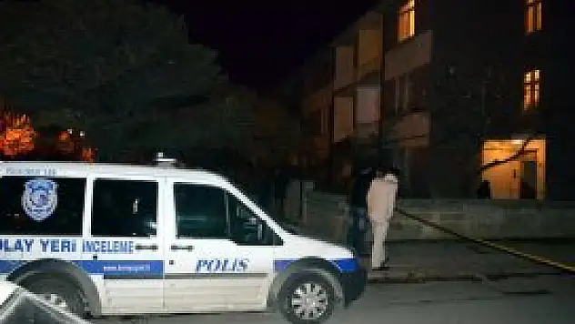 Bıçaklanmış halde bulundu, hastanede öldü!