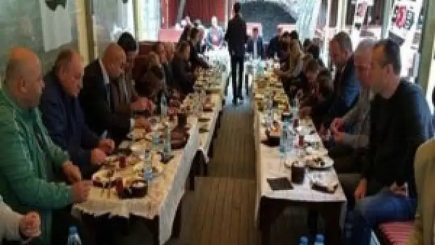 Beşiktaş taraftarı kahvaltıda bir araya geldi