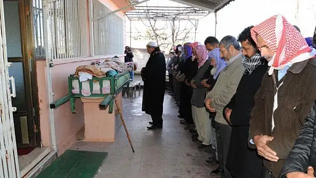 Patlamada ölen 4 Türk toprağa verildi