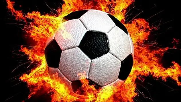 Ünlü futbolcuya silahlı saldırı!