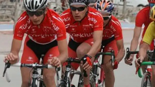 4. Uluslararası Rumi Çocuk Spor Oyunlarına bugün de devam edildi