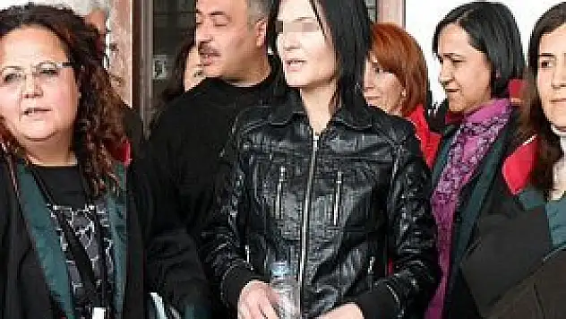 3 polise 'delilleri karartma'' suçundan hapis cezası