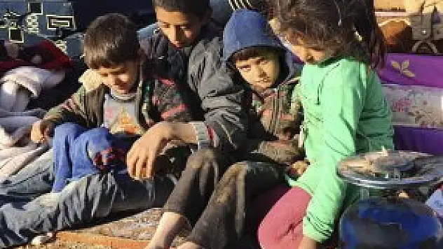 Suriye'deki iç savaş 1,5 milyon çocuğu yerinden etti
