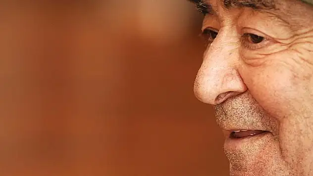 'Mimikleriyle cümle kuran son meddah: Erol Günaydın'