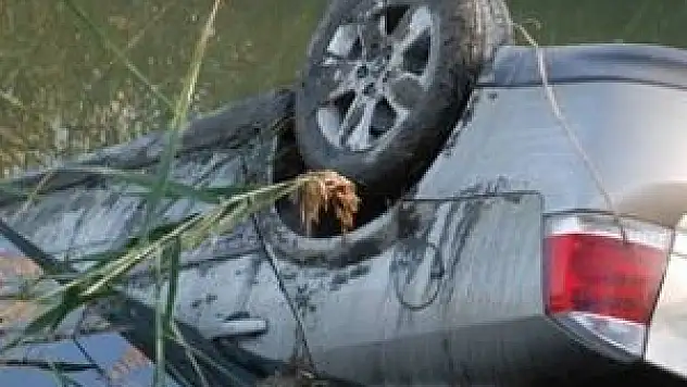 Zonguldak'ta otomobil çaya düştü: 2 ölü