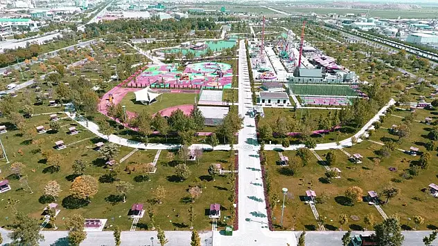 Karatay'ın parkları her mevsim güzel