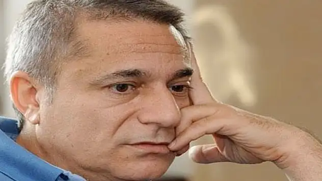 Mehmet Ali Erbil hastaneye kaldırıldı