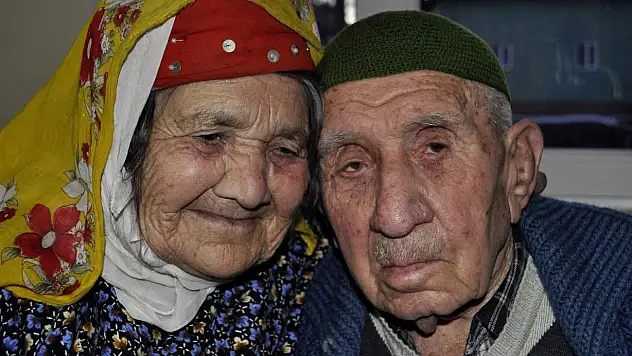 Bir gün bile ayrı kalamıyorlar