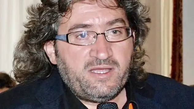 AKSED, 'Bilgi Kral'ı Andı