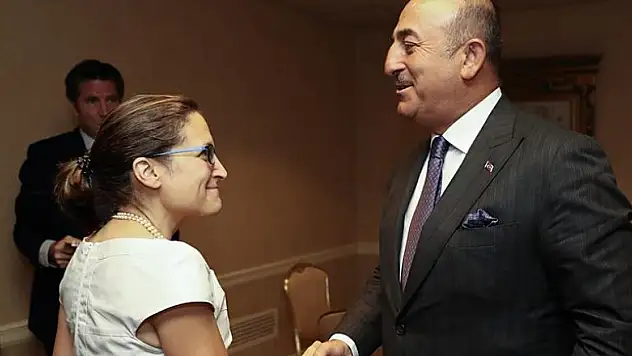 Çavuşoğlu, Kanadalı mevkidaşıyla görüştü