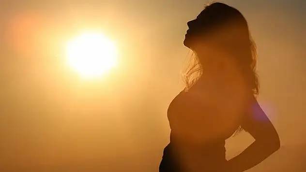 'Yüzümüzdeki kırışıklıkların yüzde 80 sebebi güneş'