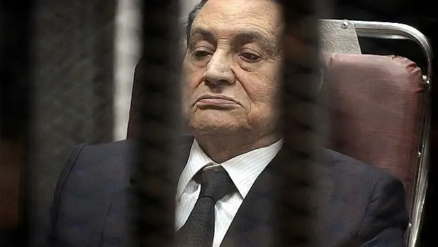 Mübarek'in yargılandığı davanın duruşması ertelendi