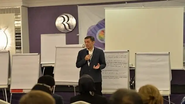 Herkes merakla bekliyordu bakan tek tek açıkladı