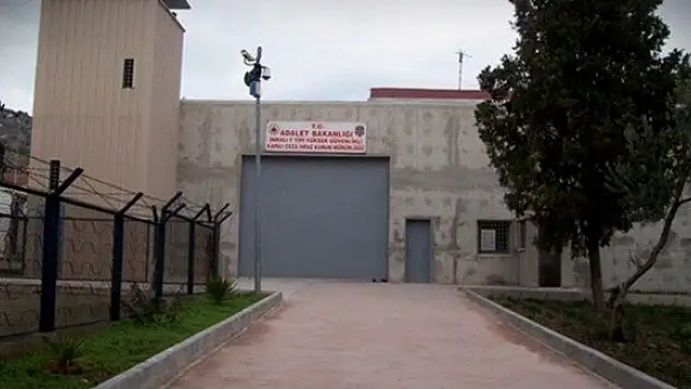 Fatma Öcalan İmralı Adası'na gidiyor