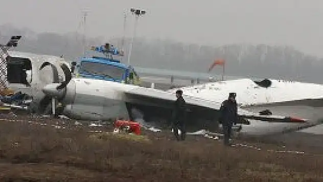 Ukrayna'da uçak kazası: 5 ölü