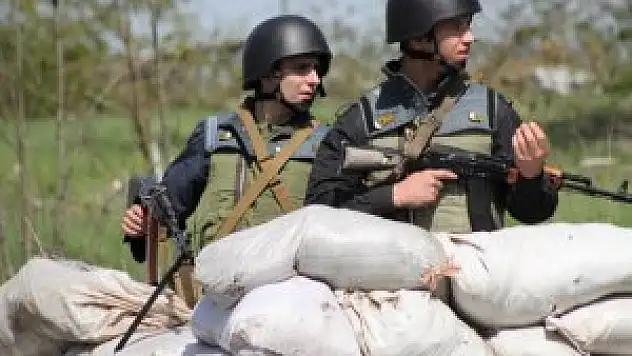 Rusya yanlısı gruplar polis binasını ele geçirdi