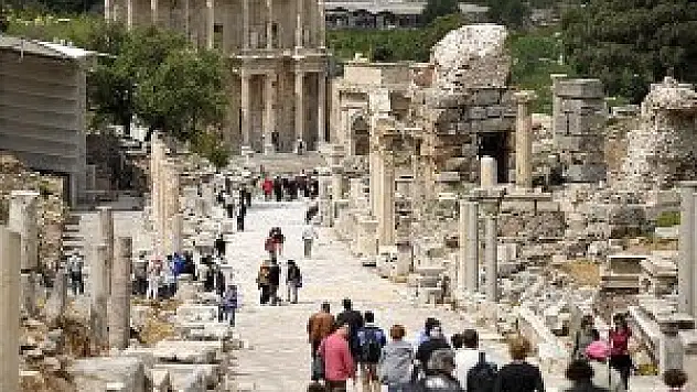 Türkiye'nin turizm geliri arttı