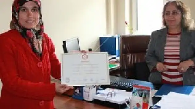 Konya'da toplam 'iki' oy alarak kazanan kadın muhtar tekrar muhtar oldu