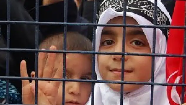 Darbeci yargı mensupları, darbe karşıtı 21 çocuğa hapis cezası verdi