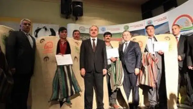 'Sürü yönetimi elemanları' 5 yıldızlı otelde kepenek giydi