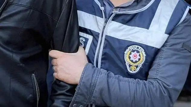 Hükümetle uğraşırken kaçakları unutmuşlar