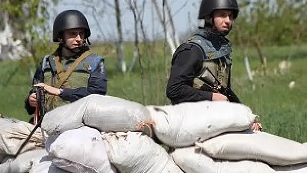 Ukrayna ordusu Slavyansk'ta operasyon başlattı