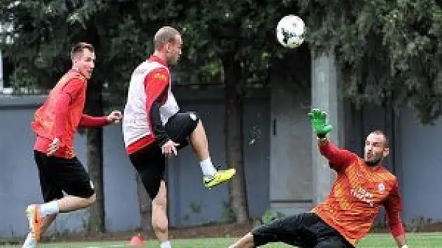 Galatasaray galibiyete koşullandı