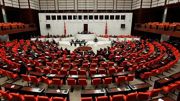 Esnafa müjde! AVM yasası geliyor