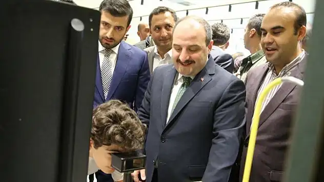 Varank: Gelecek, bilime ayak uydurup onu keşfedenlerin olacak