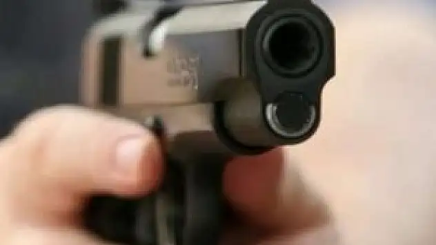 4 bina kurşunlandı