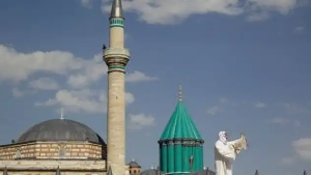 Mevlana ve ailesinin 786 yıl önce Konya'ya gelişi temsili olarak canlandırıldı