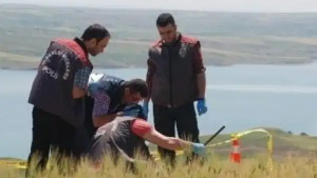 Tarlada ceset bulundu