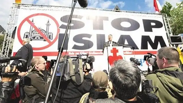 Asıl sorun korku değil düşmanlık