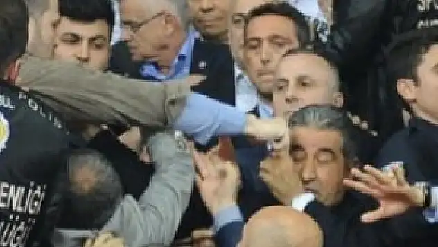 Uslu'ya yumruk atan aile dostu çıktı!