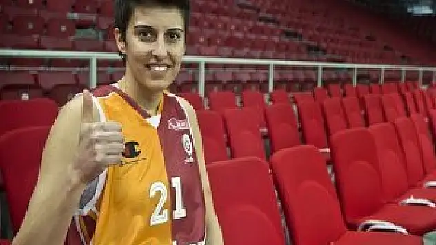 Çok çalıştık 3 kupa kazandık