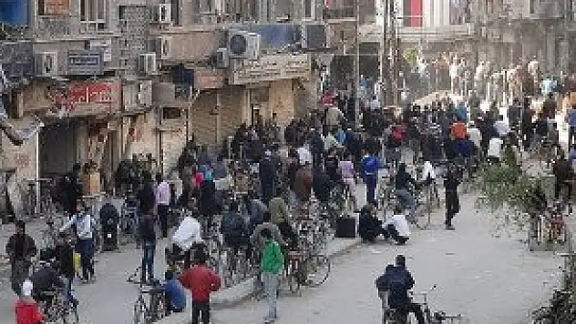 Muhalifler Humus'tan çıkıyor