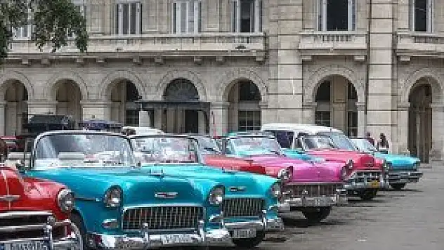 Küba ambargosu ABD'li turisti durduramadı