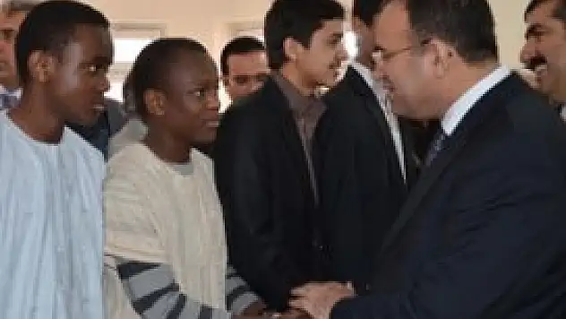 Bozdağ'yı yabancı öğrenciler karşıladı