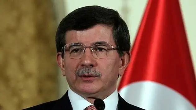 Davutoğlu'na sistematik saldırı