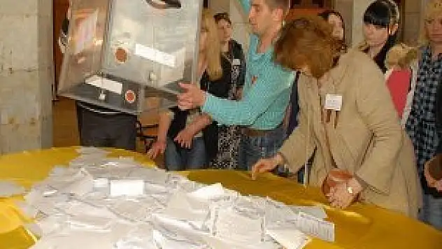 Slavyansk'ta yüzde 90 'bağımsızlık' çıktı