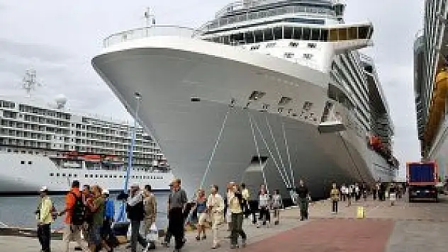 Yüzen kentler turizmin yeni umudu oldu