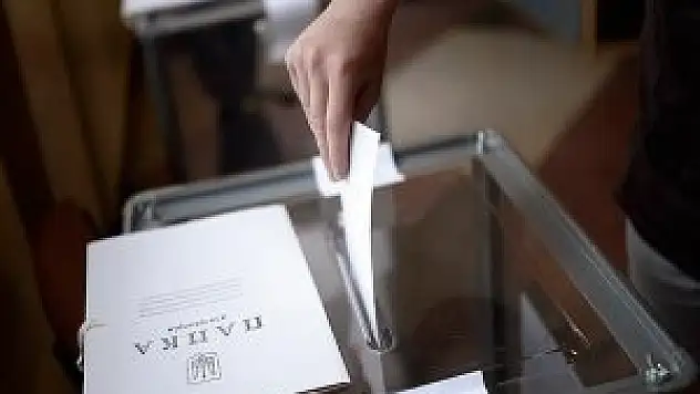 Donetsk ve Lugansk'ta birleşme kararı