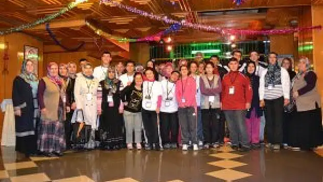 Ak Parti Konya'dan Anlamlı Proje:  Engelliler Anne Ve Öğretmenleri İle Birlikte İstanbul'u Gezdi