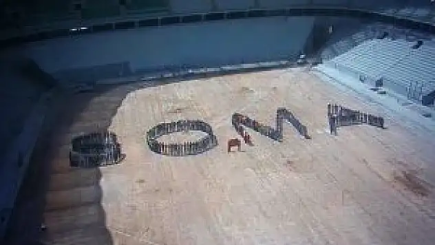 Yeni Konya stadında çalışan işçilerden Soma'ya mesaj var